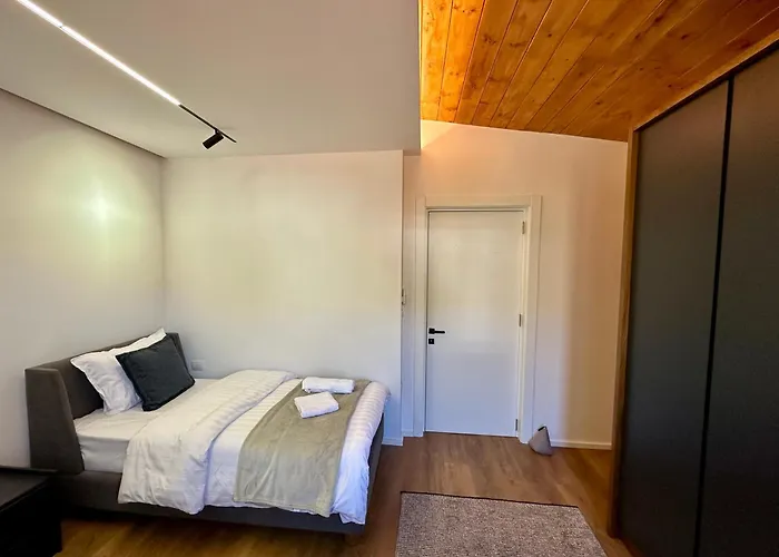 Suv 3* 포그라데츠